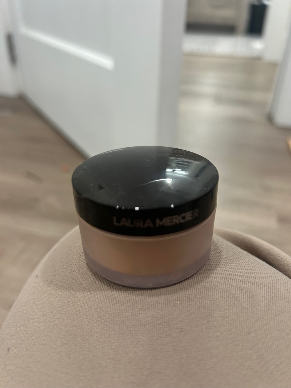 laura mercier Setting Powder Jar in Beige with Black Lid